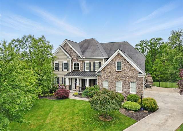 Property at 322 Dirkshire Ct, Adams Twp, PA 16046, 4 beds, 4.5 baths
