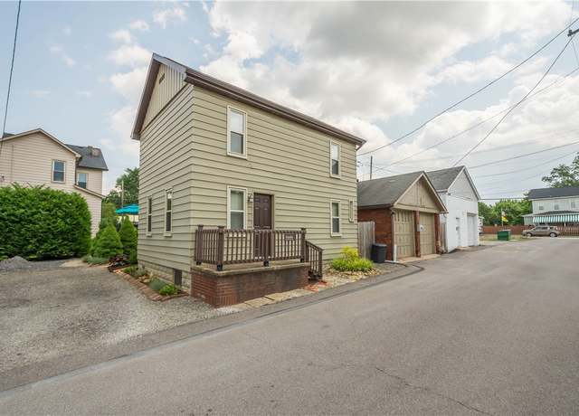 Property at 1520 1/2 4th Ave, Coraopolis, PA 15108, 2 beds, 1 bath