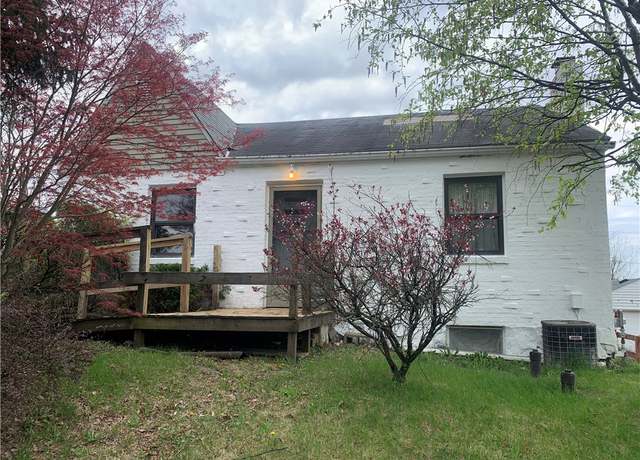Property at 2616 Kenview Dr, Lower Burrell, PA 15068, 2 beds, 1 bath