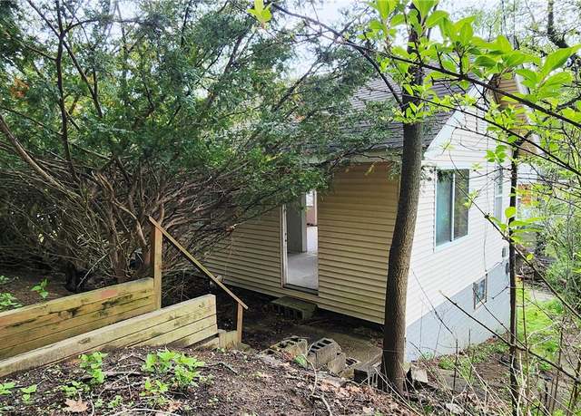 Property at 3409 Evergreen Rd, Ross Twp, PA 15237, 2 beds, 1 bath