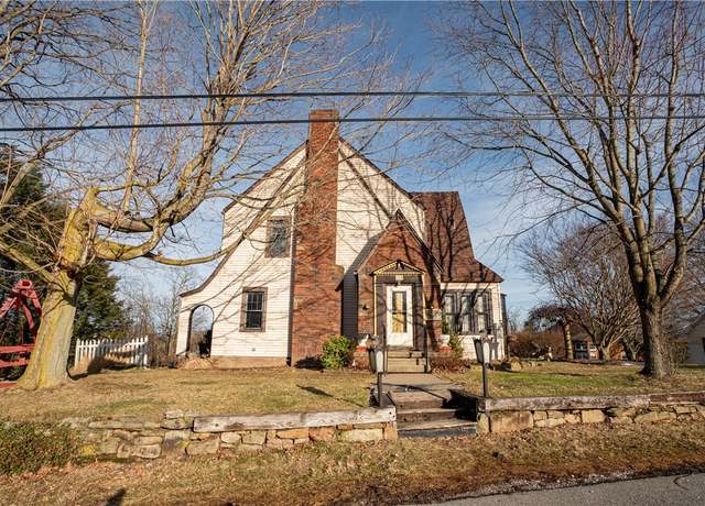 Property at 109 Maplewood Ave, Center Twp - Bea, PA 15001, 3 beds, 2 baths