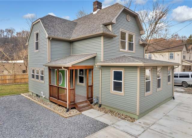 Property at 500 Highland Ave, Aliquippa, PA 15001, 4 beds, 2.5 baths