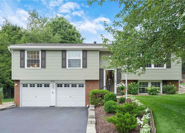 Property at 1214 Regency Dr, Pittsburgh, PA 15237, 3 beds, 2 baths