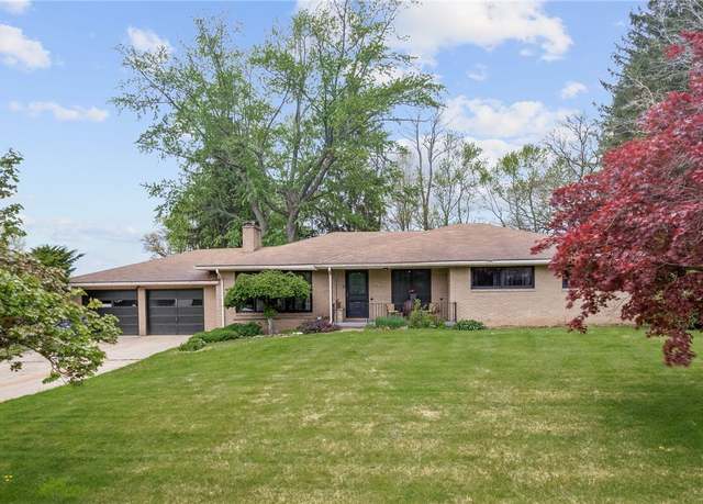 Property at 624 Morningstar Dr, Franklin Twp, PA 16117, 3 beds, 1.5 baths