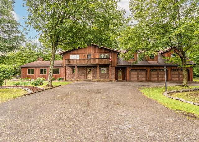 Property at 526 Pleasant Valley Rd, Bullskin Twp, PA 15425, 4 beds, 2 baths