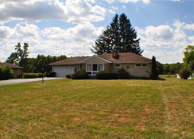 Property at 860 S Keel Ridge Rd, Hermitage, PA 16148, 3 beds, 1 bath