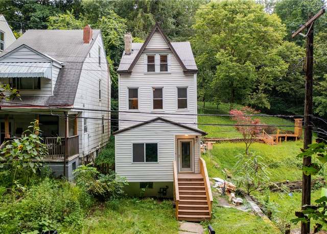 Property at 522 Suffolk St, Perry Hilltop, PA 15214, 3 beds, 2 baths