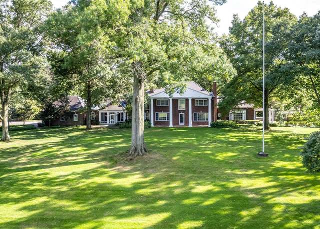 Property at 169 Country Club Rd, Sewickley Heights, PA 15143, 4 beds, 5.5 baths