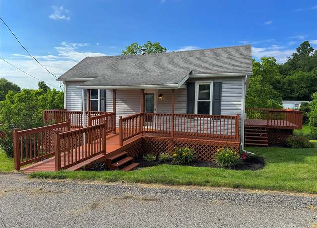 Property at 81 Baltimore St, Irwin, PA 15642, 2 beds, 1.5 baths