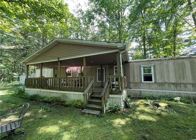 Property at 9734 Iroquois Trl, Shenango-cra, PA 16424, 3 beds, 1 bath