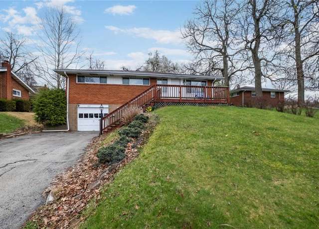 Property at 565 Firethorne Dr, Monroeville, PA 15146, 3 beds, 1.5 baths
