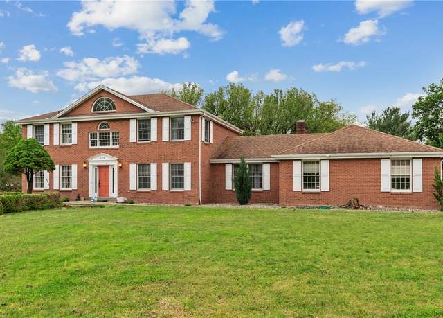 Property at 228 Meadowfield Ln, Jefferson Hills, PA 15025, 4 beds, 3 baths