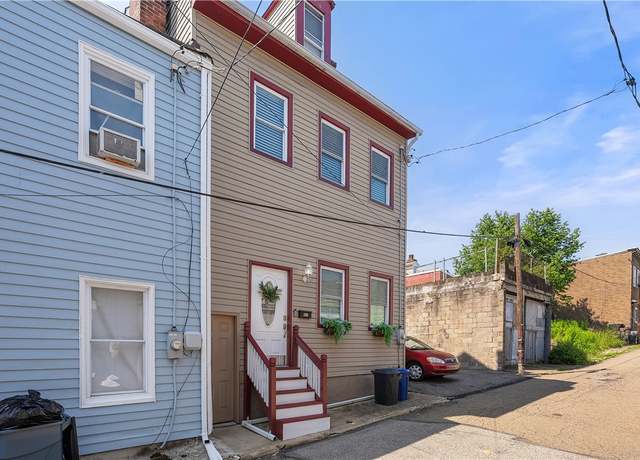 Property at 841 Blossom Way, East Allegheny, PA 15212, 3 beds, 2.5 baths