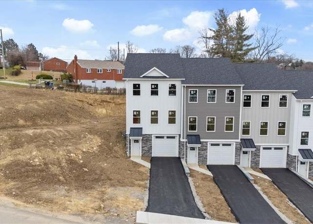 Property at 122 Bella Vista Dr, Baldwin Boro, PA 15236, 3 beds, 2.5 baths