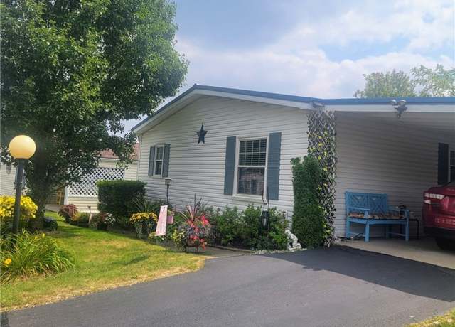 Property at 264 Ridge Ln, Murrysville, PA 15668, 2 beds, 2 baths