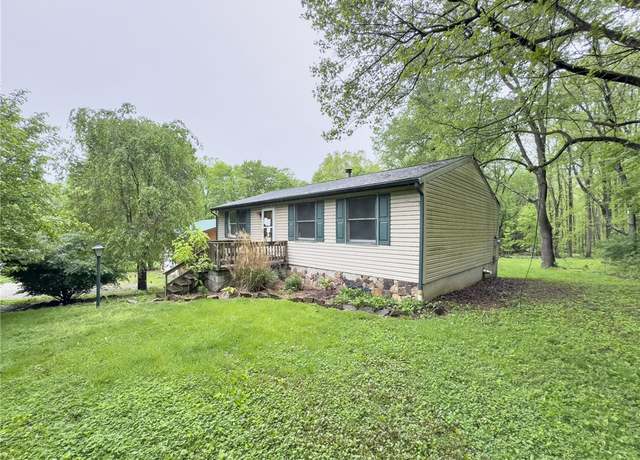 Property at 119 Deer Rd, Loyalhanna, PA 15681, 3 beds, 2.5 baths
