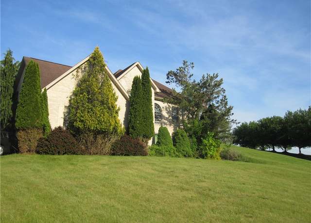 Property at 106 Conestoga Dr, Peters Twp, PA 15367, 4 beds, 3 baths