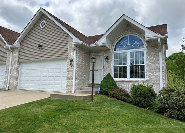 Property at 607 Crestview Ln, Lower Burrell, PA 15068, 3 beds, 2.5 baths
