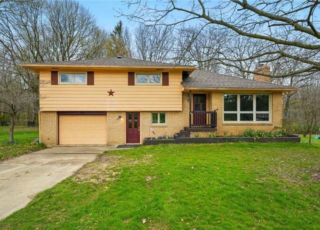 Property at 181 Fawn Ln, Neshannock Twp, PA 16105, 3 beds, 2 baths