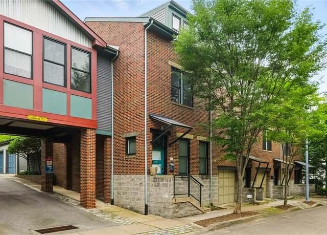 Property at 1606 Merriman Ct, South Side, PA 15203, 3 beds, 2.5 baths