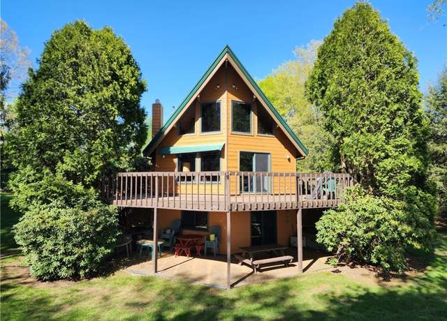 Property at 374 Latonka Dr, Jackson Twp - Mer, PA 16137, 3 beds, 2.5 baths