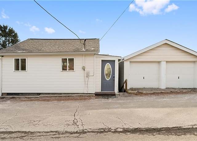 Property at 733 Peach Aly, Glassport, PA 15045, 2 beds, 1.5 baths
