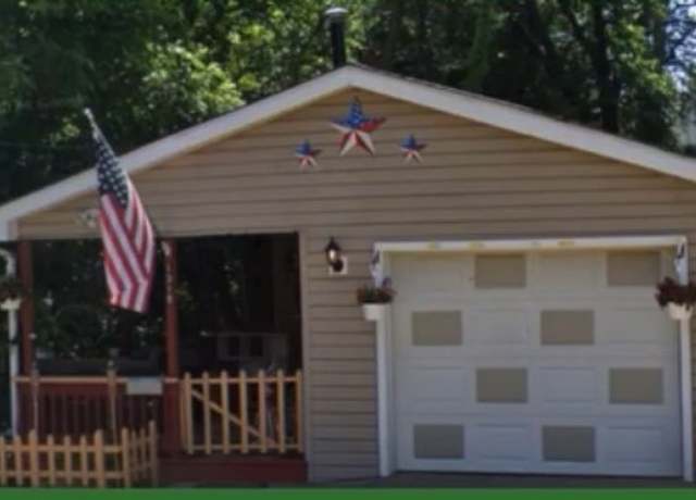 Property at 1319 19th Ave, Patterson Twp, PA 15010, 4 beds, 2.5 baths