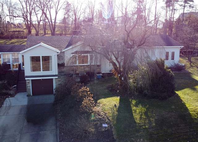 Property at 115 Lakeview Dr, Center Twp - But, PA 16001, 3 beds, 3 baths