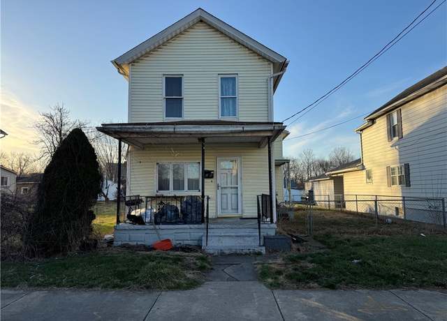 Property at 208 S Lafayette St, New Castle/7th, PA 16102, 3 beds, 1 bath