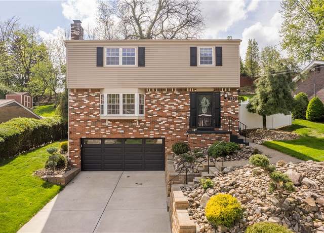 Property at 130 Foxcroft Rd, Scott Twp - Sal, PA 15220, 4 beds, 2.5 baths