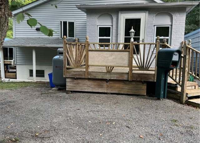 Property at 213 Fern St, Hopewell Twp - Bea, PA 15001, 2 beds, 1.5 baths