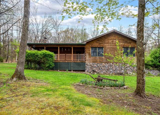 Property at 562 Hooker Rd, Concord Twp, PA 16061, 3 beds, 3 baths