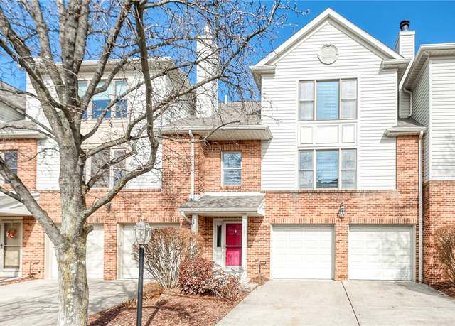 Property at 127 Fairway Landings Dr, Cecil, PA 15317, 2 beds, 3 baths