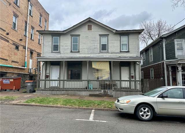 Property at 618-620 15th St, Beaver Falls, PA 15010, 6 beds, 2 baths