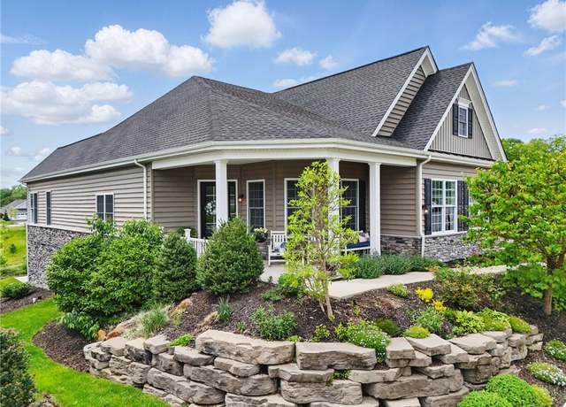 Property at 245 Jefferson Ln, Cranberry Twp, PA 16066, 3 beds, 3 baths