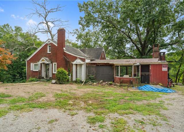 Property at 611 Payne Hill Rd, Jefferson Hills, PA 15025, 3 beds, 1.5 baths