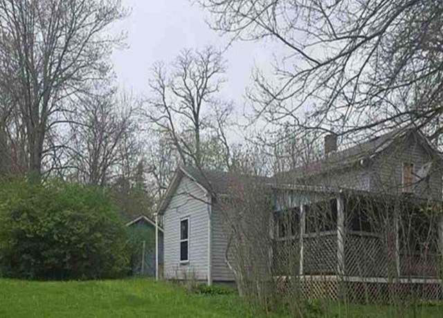Property at 7 Walnut St, Greenville Boro - Mer, PA 16125, 3 beds, 1 bath