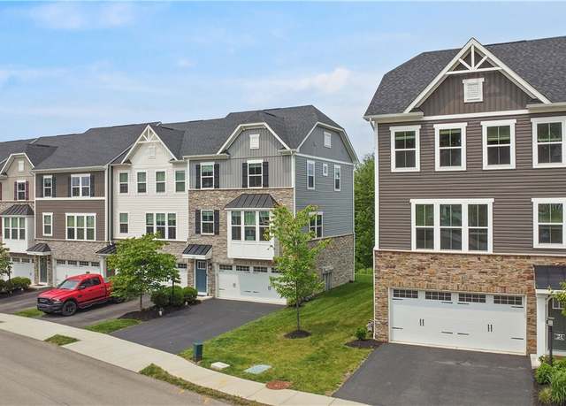Property at 156 Curtis Ct, Ross Twp, PA 15237, 3 beds, 2.5 baths
