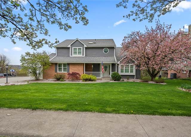 Property at 7024 Franklin Rd, Cranberry Twp, PA 16046, 4 beds, 2.5 baths