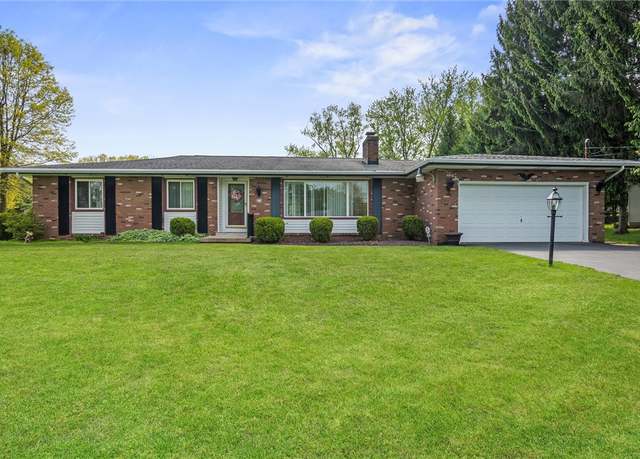 Property at 895 Christy Rd, Hermitage, PA 16148, 3 beds, 2 baths
