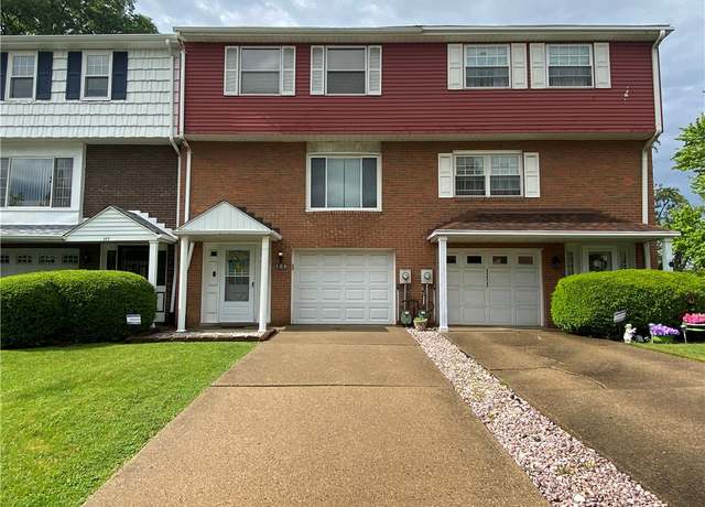 Property at 109 Parkside Dr, West Mifflin, PA 15122, 2 beds, 1.5 baths