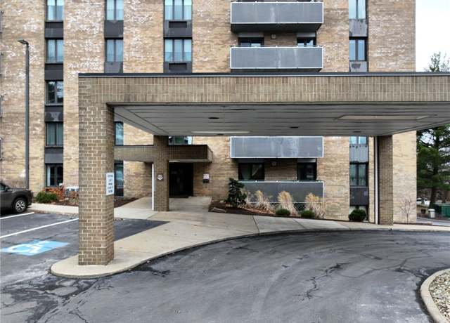 Property at 820 E Beau Unit 7HR, South Strabane, PA 15301, 2 beds, 2 baths