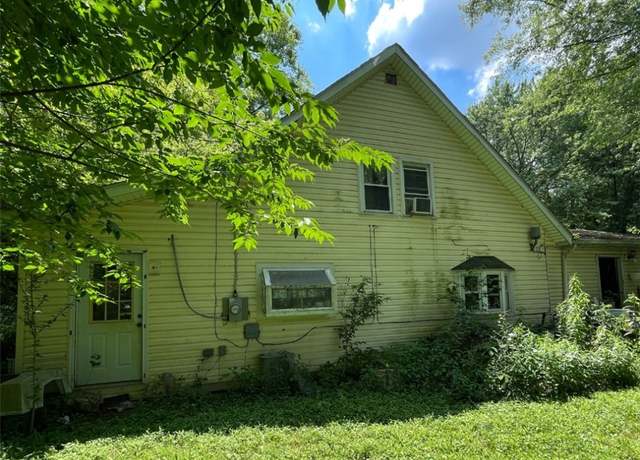 Property at 383 Walbridge St, Harborcreek Twp, PA 16511, 4 beds, 1 bath