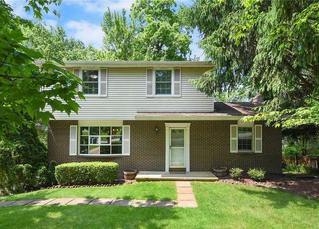 Property at 662 Huntington Dr, Cranberry Twp, PA 16066, 3 beds, 2.5 baths