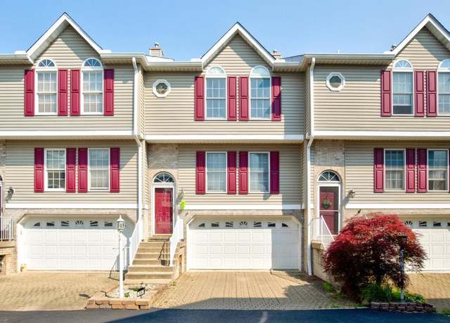 Property at 334 Brohios Dr, Center Twp - Bea, PA 15061, 3 beds, 2.5 baths