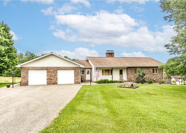 Property at 45 S Foster Rd, Findley Twp, PA 16137, 3 beds, 3 baths