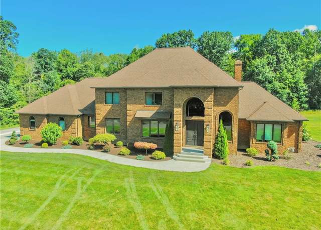 Property at 794 Club Dr, Neshannock Twp, PA 16105, 6 beds, 5.5 baths