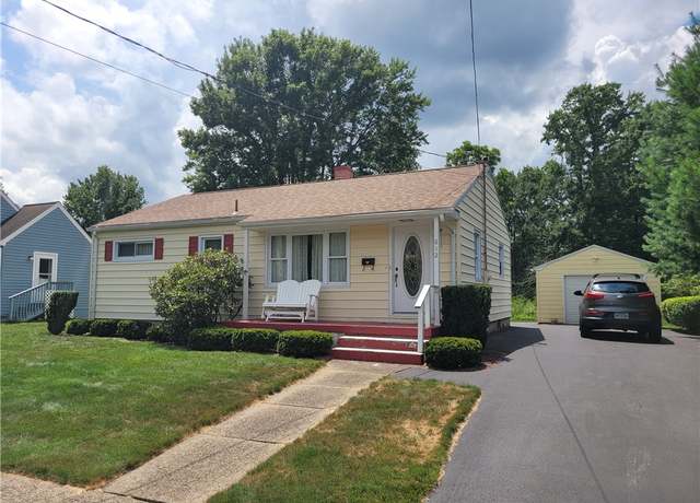 Property at 612 Elmwood Ave, Grove City Boro, PA 16127, 3 beds, 2 baths