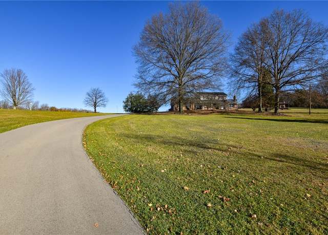 Property at 532 W Sunbury Rd, Center Twp - But, PA 16001, 4 beds, 2.5 baths