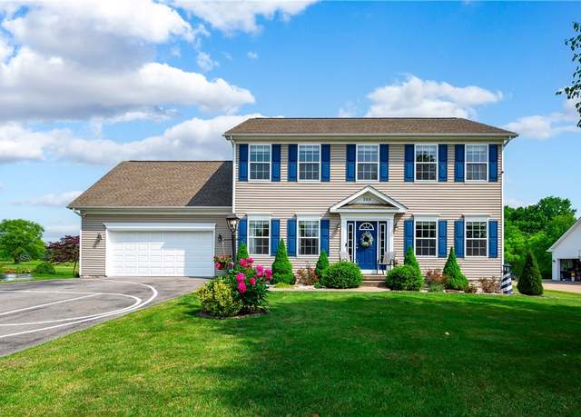 Property at 565 Tara Ct, Saxonburg Boro, PA 16056, 4 beds, 3.5 baths